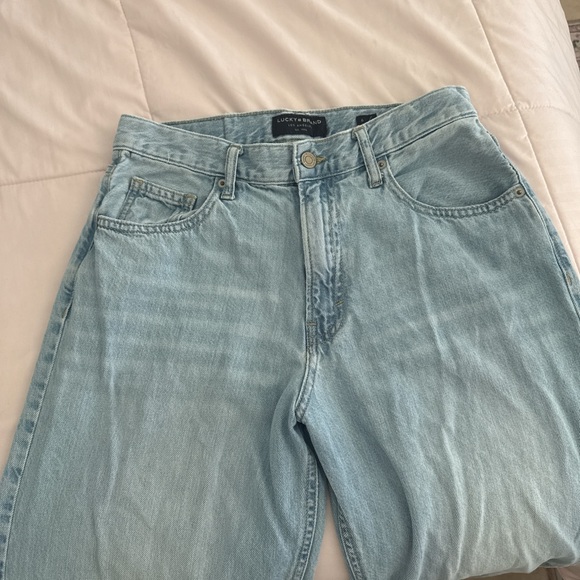 Lucky Brand Women's wide leg Jeans - Dark Blue and Light Blue bundle! - Picture 3 of 12